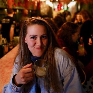 Meet your Posher, Hannah